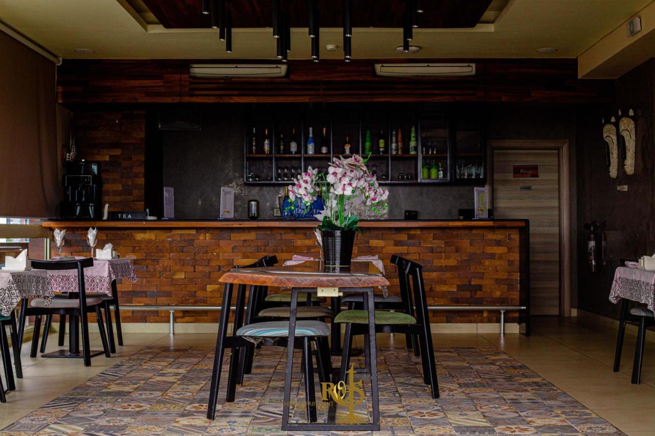 Roots Hotel Apartments Abidjan Kültér fotó