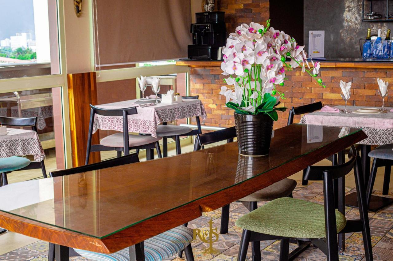 Roots Hotel Apartments Abidjan Kültér fotó