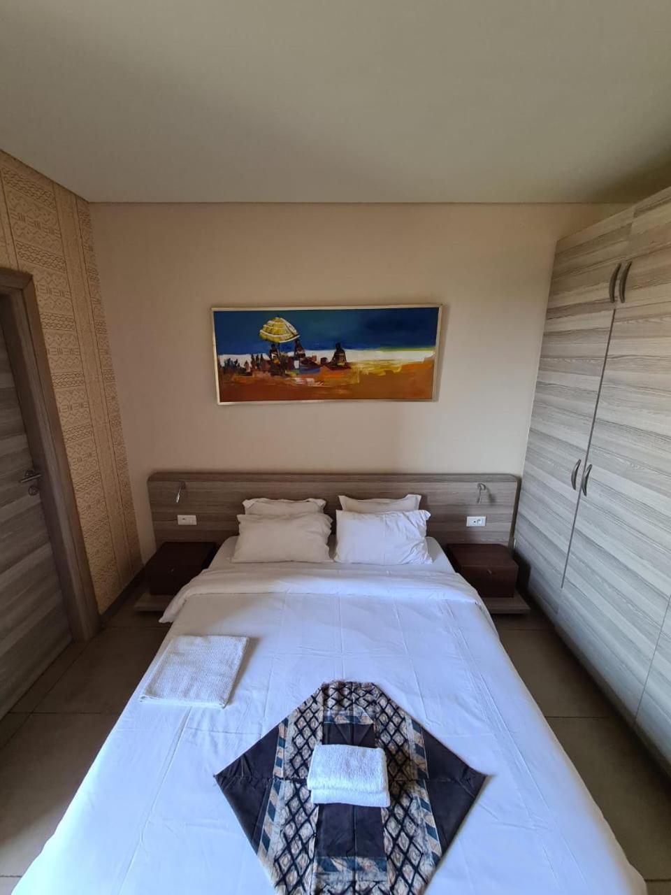 Roots Hotel Apartments Abidjan Kültér fotó