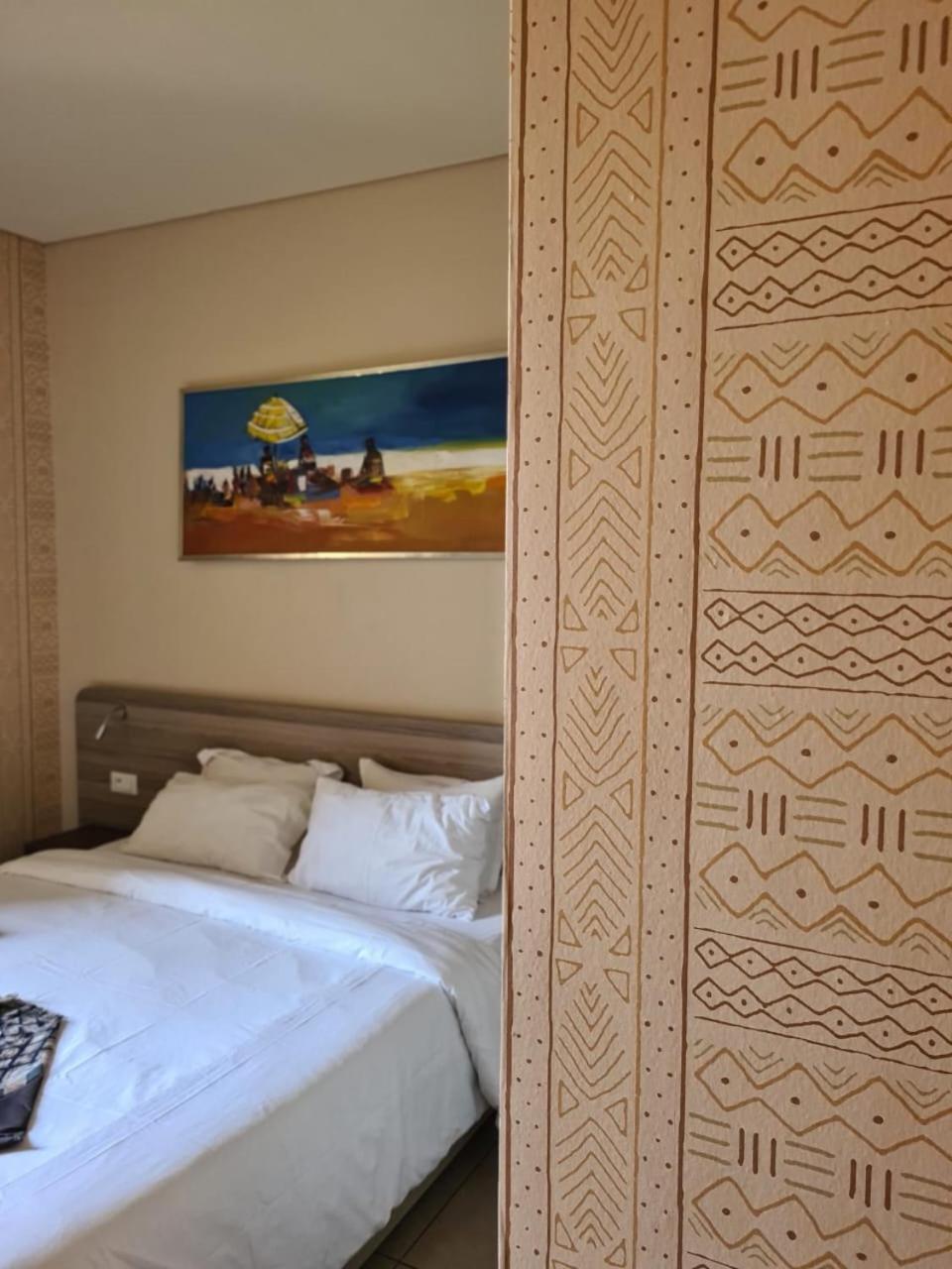 Roots Hotel Apartments Abidjan Kültér fotó