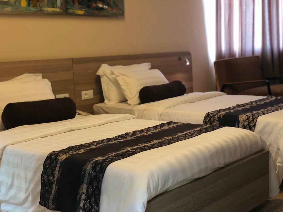 Roots Hotel Apartments Abidjan Kültér fotó