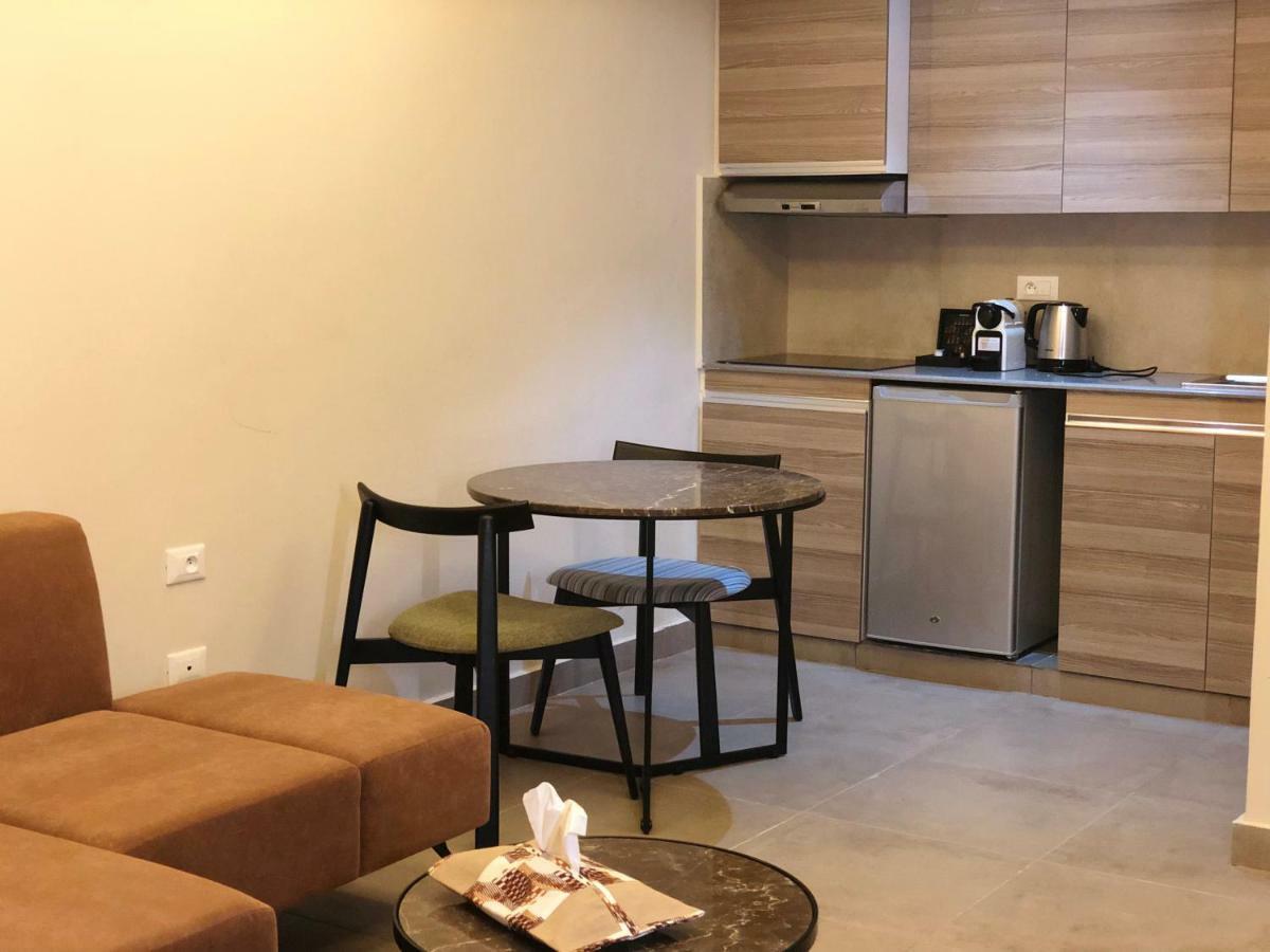 Roots Hotel Apartments Abidjan Kültér fotó